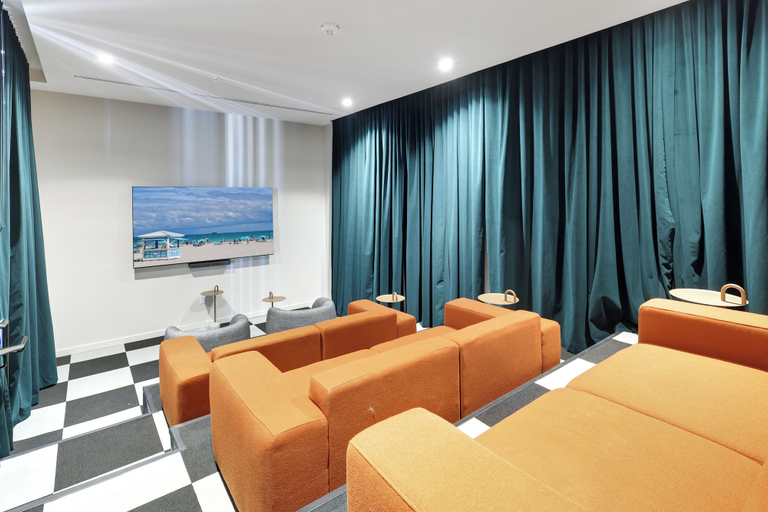 Interior 4, AEA - 11 NE 6th St Downtown Miami, Miami-Dade