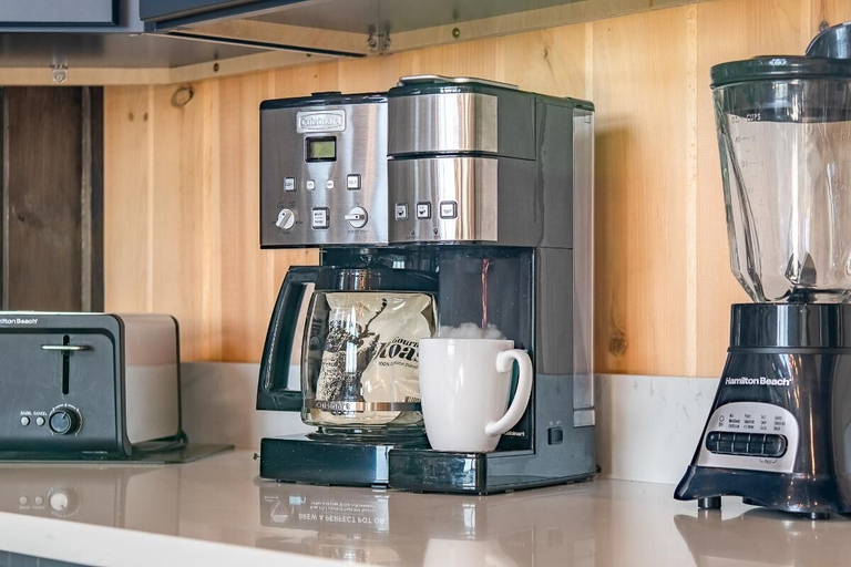 Coffee and/or coffee maker 2, Bearfoot Cove, Jefferson