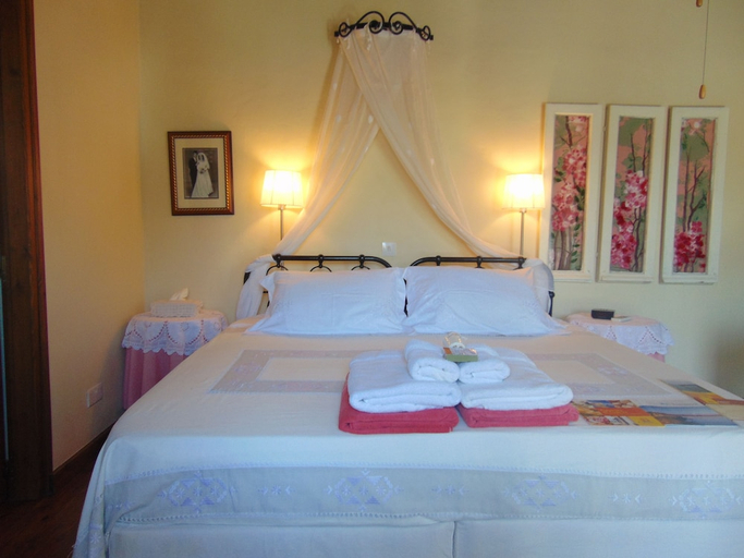 Bedroom 2, Charalambos Holiday Cottage, Larnaca