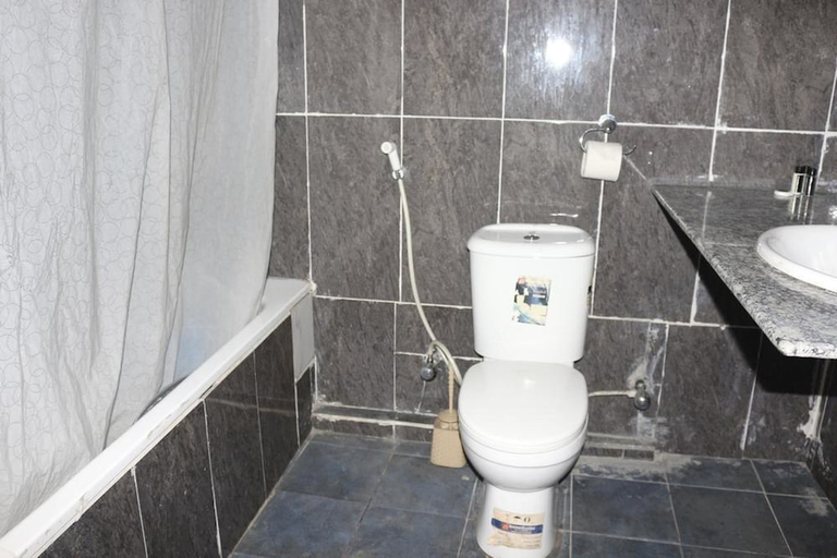 Bathroom 3, Royal Charlin Hotel and Suites, Obio/Akp