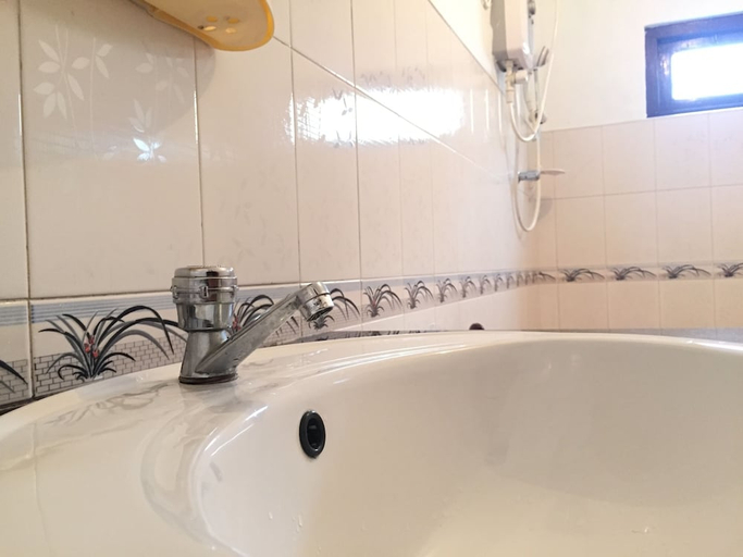 Bathroom 3, Saubagya Inn Tourist Guesthouse, N. Palatha East