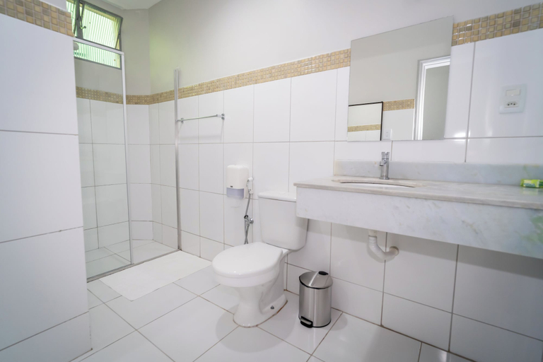 Bathroom 4, Bandeirantes Hotel, Cuiaba