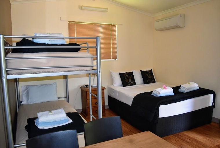 Bedroom 3, Hidden Valley Tourist Park, Darwin