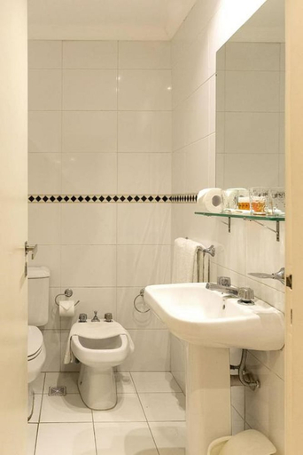 Bathroom 5, Argentino Hotel, General Pueyrredón
