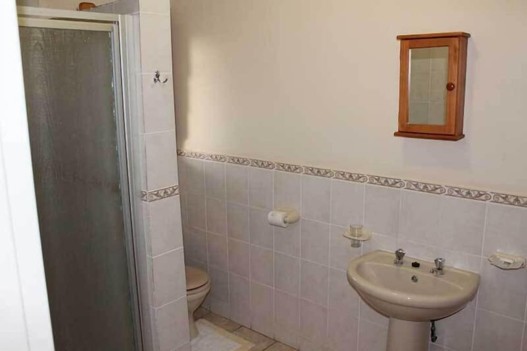 Bathroom 5, La Mer Lodge, Uthungulu