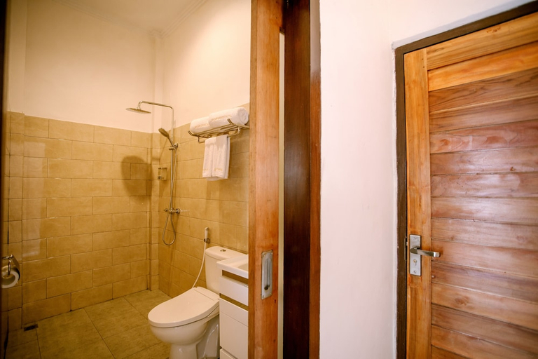 Bathroom 4, Samuh Ocean Sunset Hotel, Klungkung
