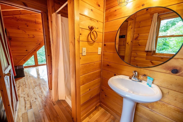 Bathroom 5, Altitude Adjustment, Sevier