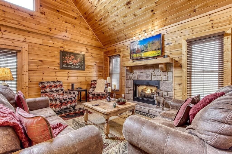 Living area 2, Cubs Cozy Den, Sevier