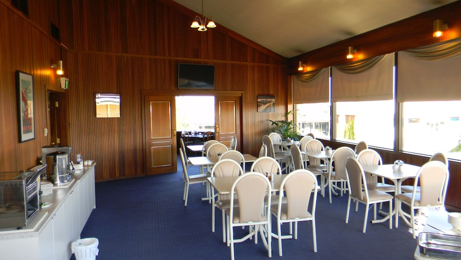 Food & Drinks 5, Admiral Motel Bunbury, Bunbury