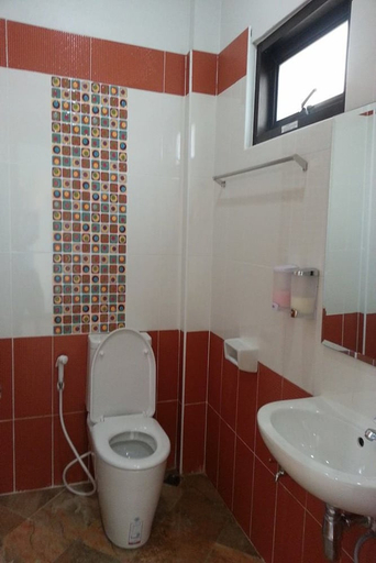 Bathroom 3, N-Joy Place, Muang Surin