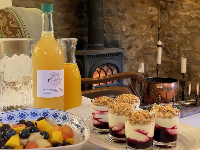 Food & Drinks 5, Pardlestone Farm Groom S Cottage, Somerset