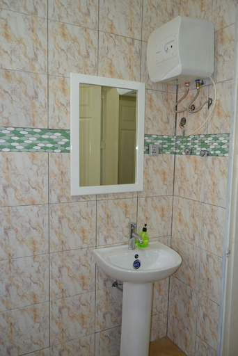 Bathroom 4, Shenocho Properties, Accra