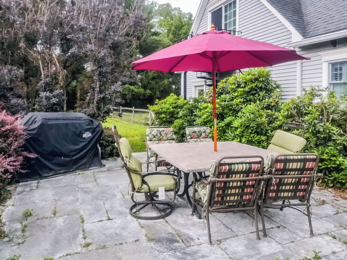 Garden 4, Villa Sabrina, Dutchess