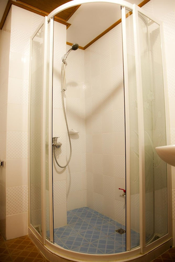 Bathroom 3, Zaza Hotel, Muang Samut Prakan