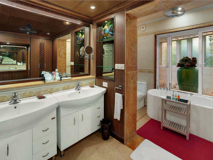 Bathroom, Fenicia Riverside Resort, South Goa