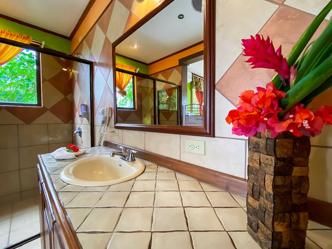 Bathroom 3, Arenal Tropical Garden, San Ramón