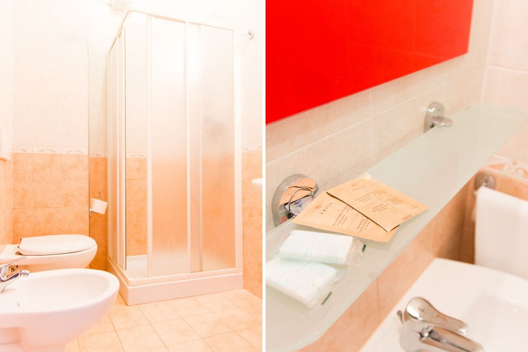 Bathroom 3, Hotel Saint Tropez, Teramo