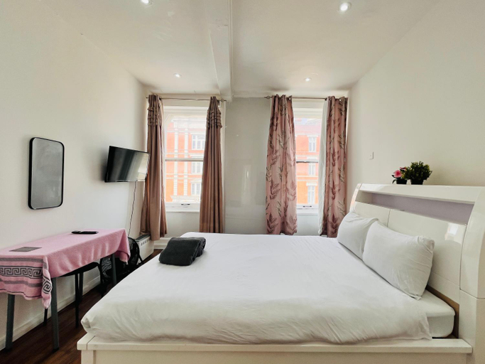 Bedroom 4, Y2 rest house ltd, London