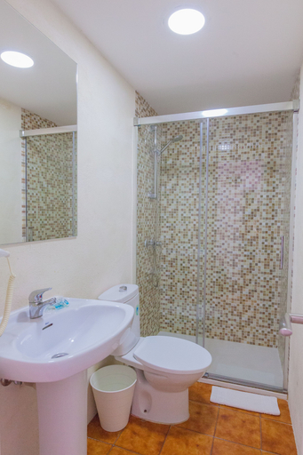 Bathroom 5, Hostal Balearic, Baleares