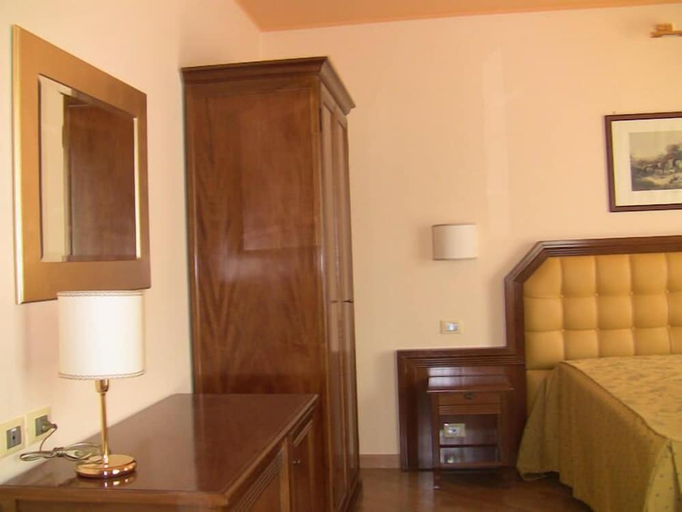 Bedroom 4, B&B Chiara e Benedetta, Terni