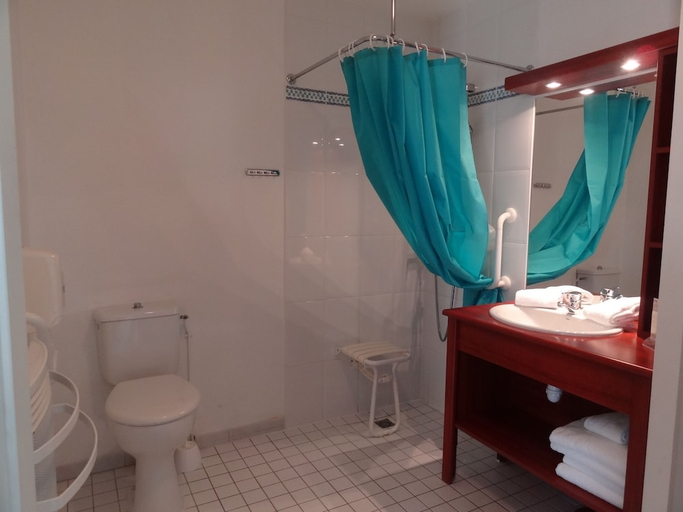 Bathroom 3, Residence Ker Juliette, Loire-Atlantique