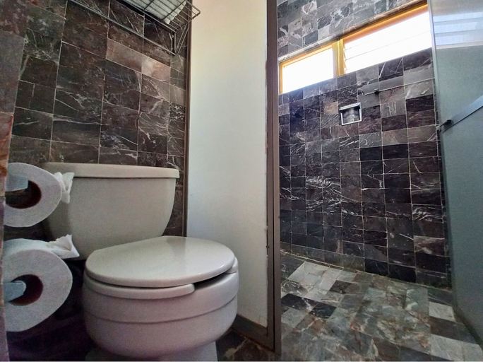 Bathroom 5, Villa del Conquistador, Huitzilac