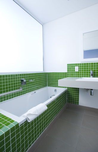 Bathroom, Golden Gate Hotel, Thabo Mofutsanyane