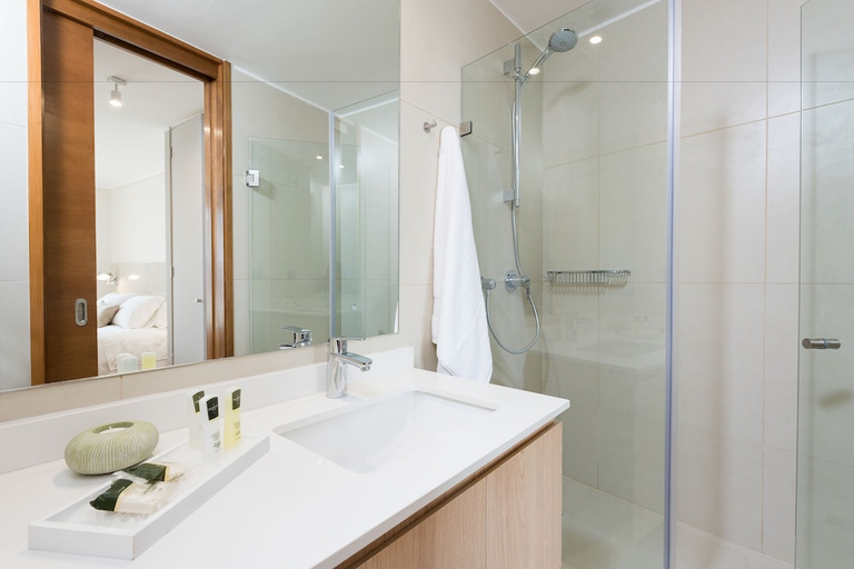 Bathroom 3, Zip Housing El Golf, Santiago