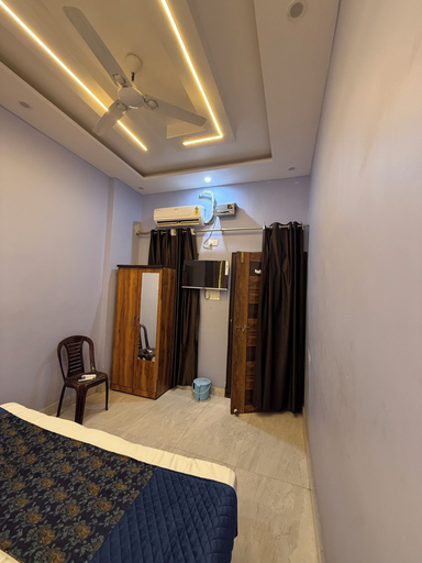 Room 3, Hotel Vedas Villa 15 mnt frm Ram Temple, Faizabad