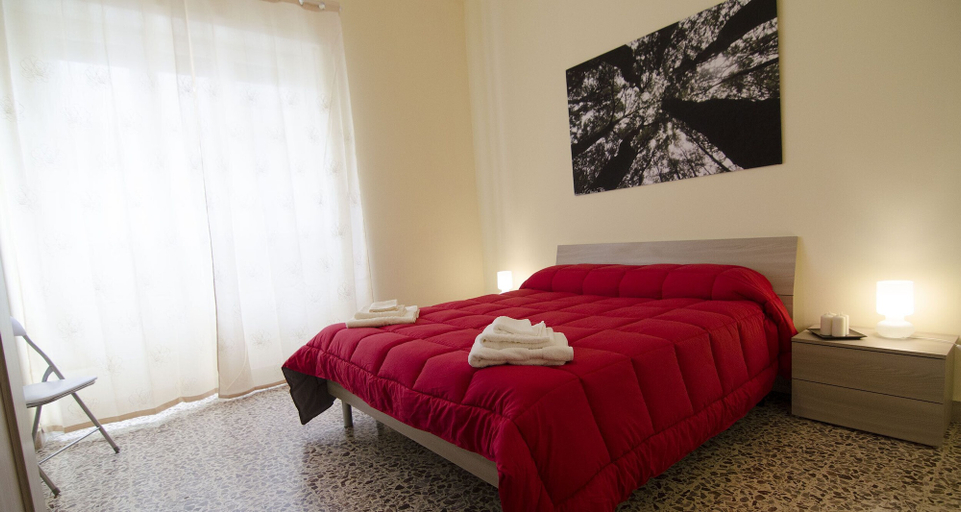 Bedroom 3, Efesto Bed & Breakfast, Catania