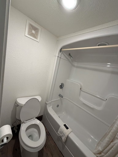 Bathroom 3, Super 6 Inn & Suites, Escambia