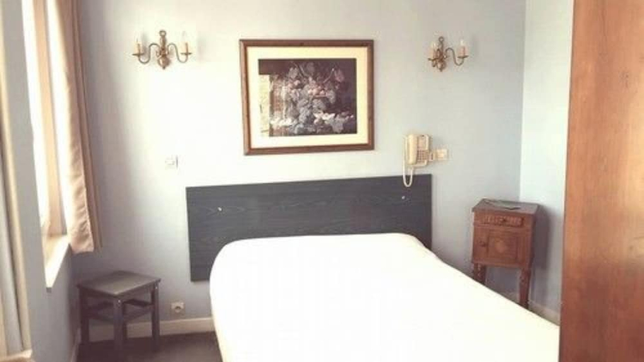 Others 4, Hotel Victor Hugo, Somme
