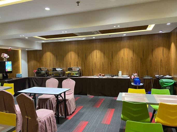 Food & Drinks 5, The Byke Delotel - Borivali, Mumbai Suburban