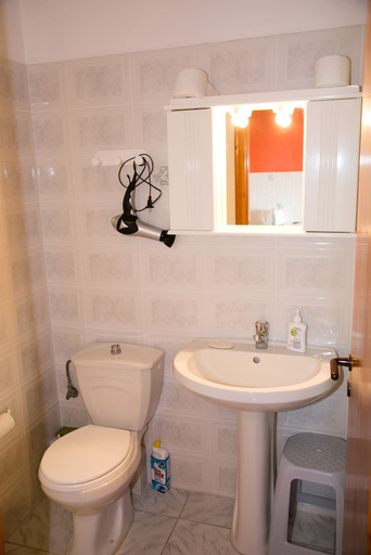 Bathroom 5, Almyros Studios & Apartments, Ionian Islands