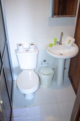 Bathroom, Pousada Chalé das Neves, Gramado
