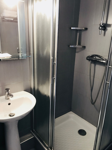 Bathroom 4, Brasilia Hotel, Hérault
