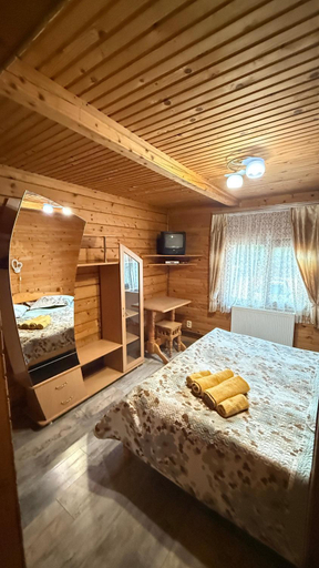 Bedroom 2, Sadyba Dana, Iaremchans'ka