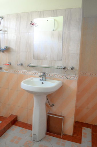 Bathroom 4, Wida Highway Motel, Kikuyu