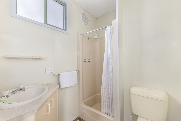 Bathroom 3, APOLLO BAY HOLIDAY PARK, Colac-Otway - South