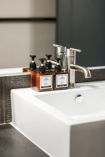 Bathroom 3, The George, Essex