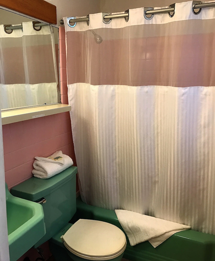 Bathroom, Tangiers Resort Motel, Cape May