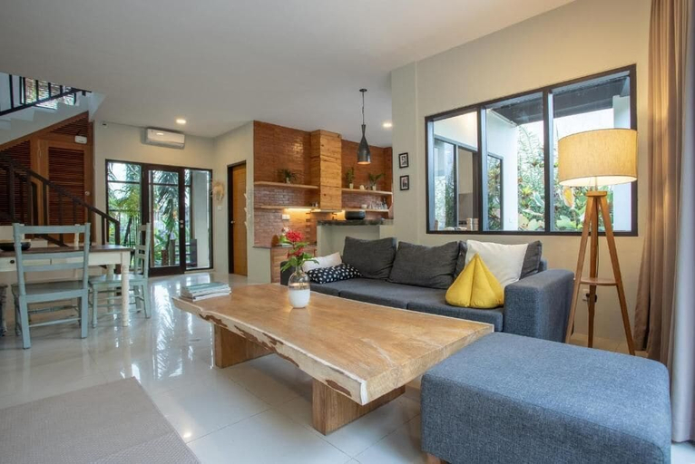 Living area 3, Santai Surf House, Tabanan