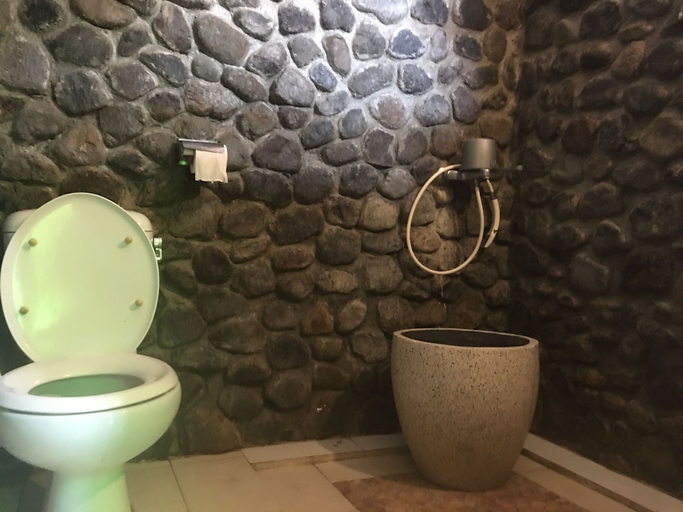 Bathroom 4, The Riverside Javanese Cottages, Sleman