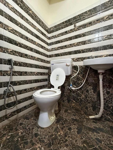 Bathroom 5, Hotel Sonali, West Tripura