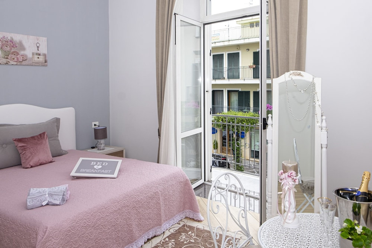 Bedroom 4, B&B Verzus, Napoli