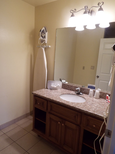 Bathroom 3, Inn at King City, Monterey