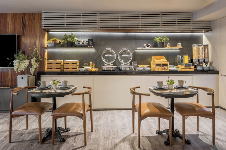 Food & Drinks 5, Dominion Polanco Ex Dominion Corporate Suites, Mexico City