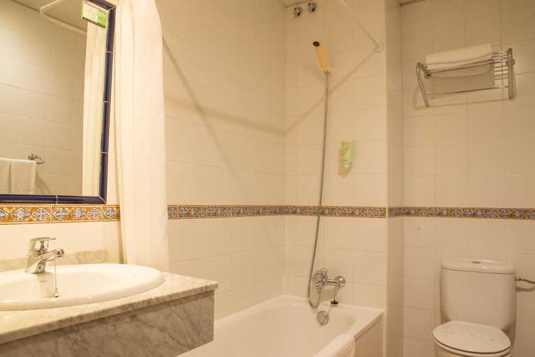 Bathroom 4, Apartamentos Capriccio, Cantabria