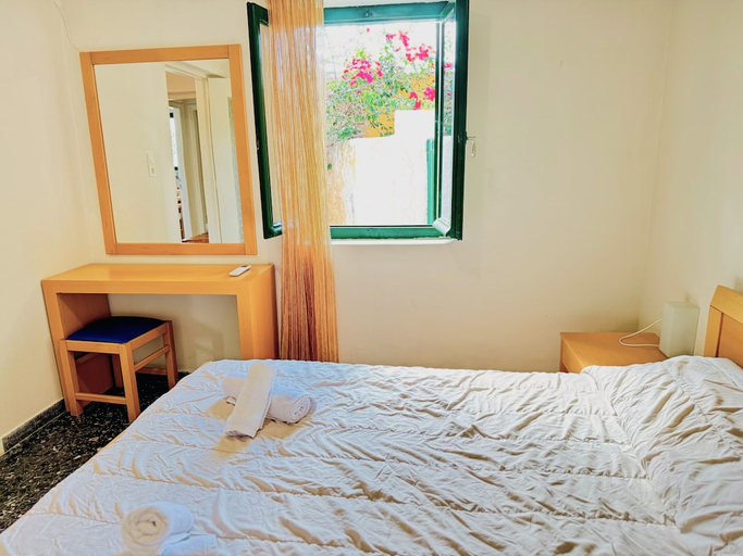 Bedroom 3, Domenica Apartments, Crete