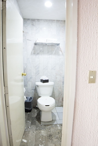 Bathroom 4, Hotel San Jorge, Tepic